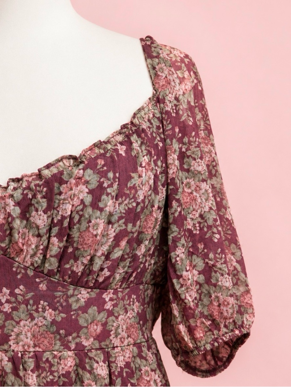 Mauve Floral Maxi Dress with Sweetheart Neckline - Picture 3 of 9